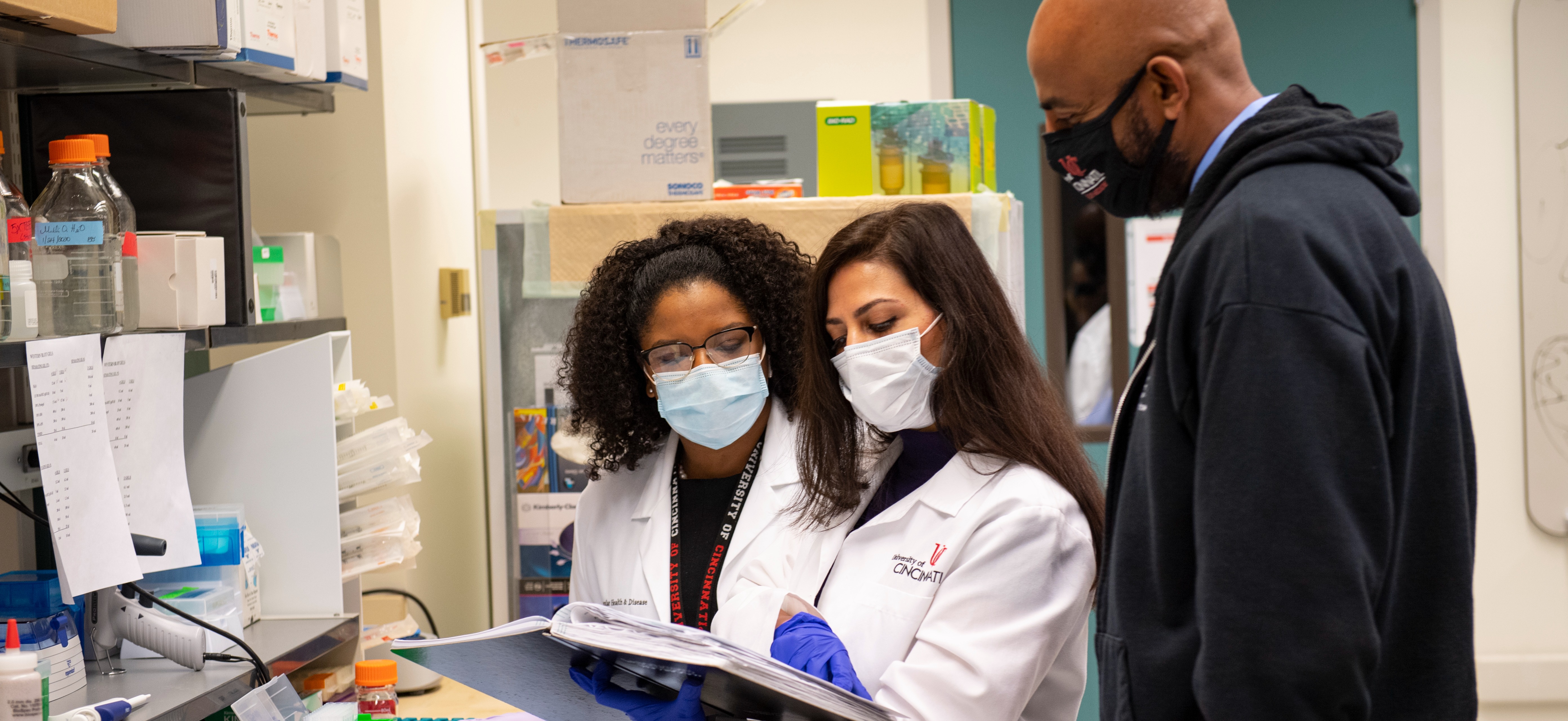 UC Students in the lab